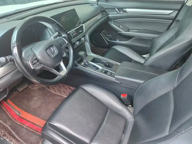Honda Accord — Фото автомобиля 7