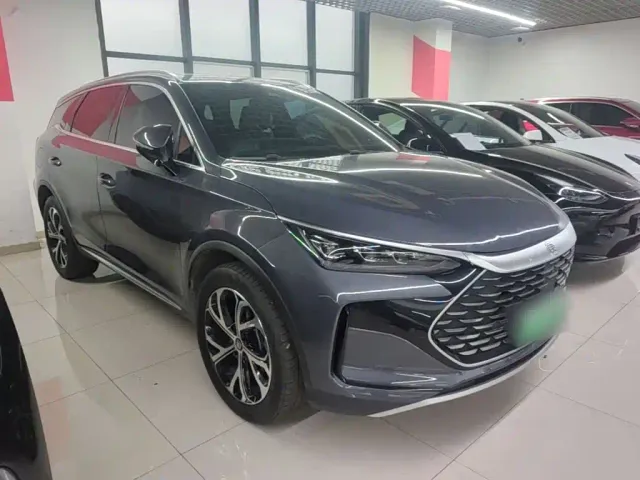 BYD Tang — Фото автомобиля 3