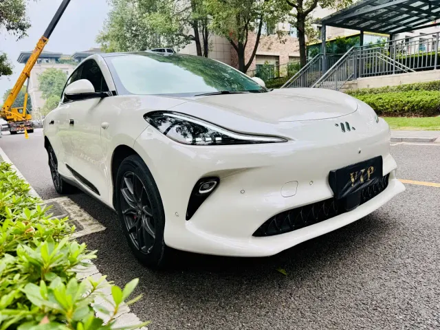 IM Motors LS6 — Фото автомобиля 3