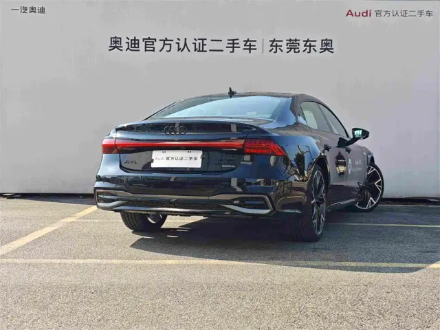 Audi A7L — Фото автомобиля 4