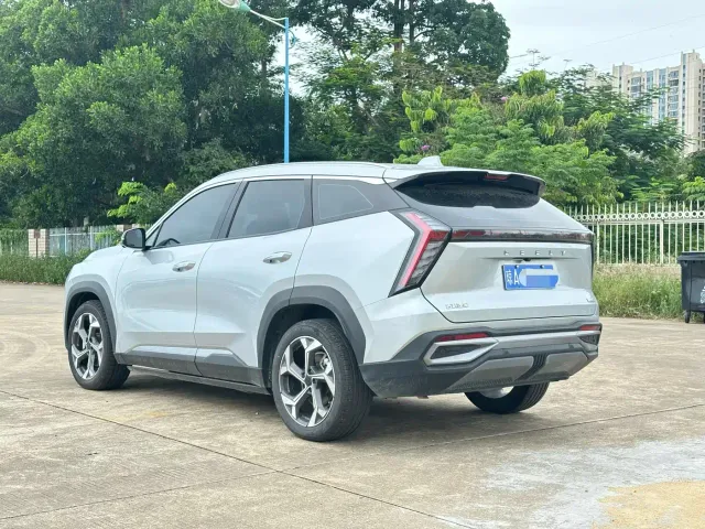 Geely Boyue L — Фото автомобиля 9
