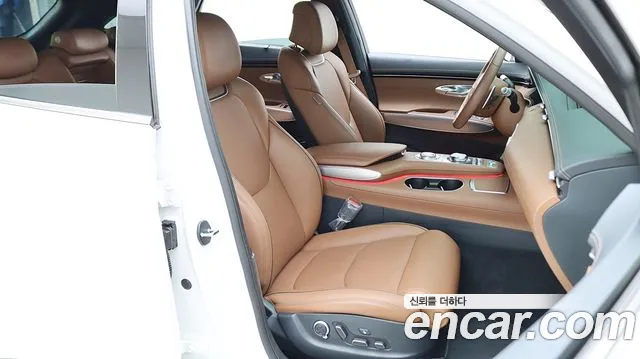 Genesis GV70 — Фото автомобиля 6