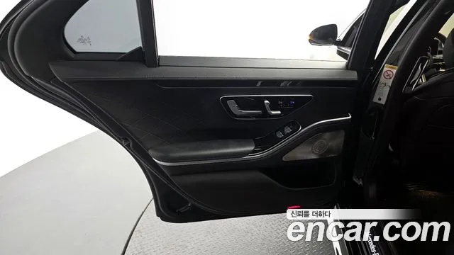 Mercedes-Benz S-Class — Фото автомобиля 22