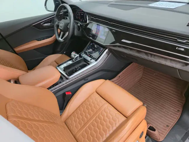 Audi Q8 — Фото автомобиля 17