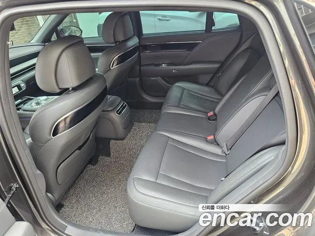 Genesis G90 Бензин 3.5 турбо AWD — Фото автомобиля 11