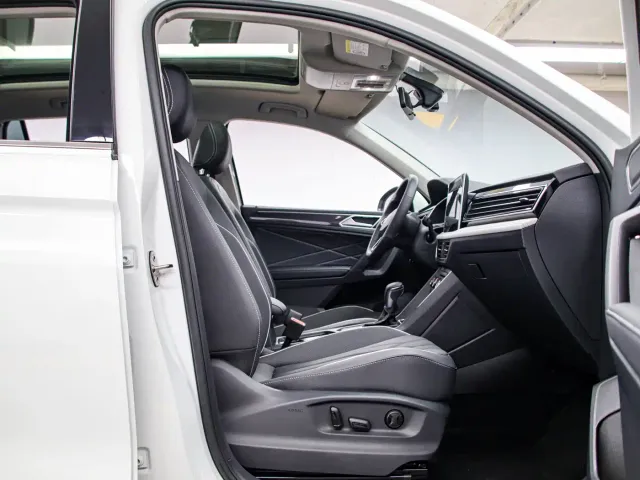 Volkswagen Tiguan L — Фото автомобиля 13