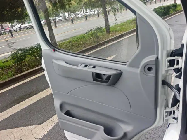 Maxus Xintu V80 — Фото автомобиля 7