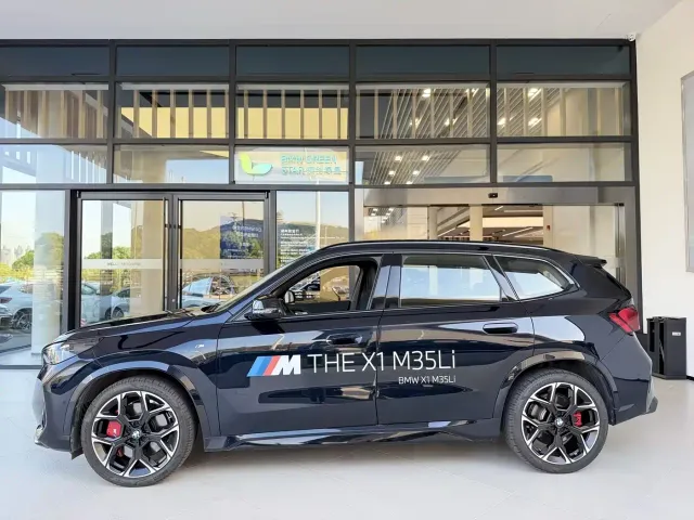 BMW X1 — Фото автомобиля 2