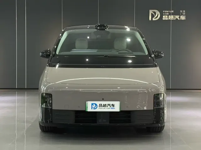 Li Auto MEGA — Фото автомобиля 2