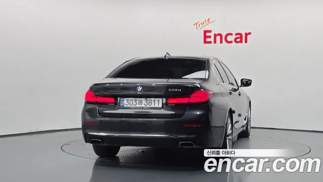 BMW 5-Series — Фото автомобиля 4