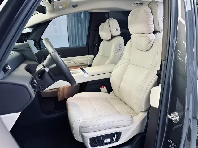 Li Auto MEGA — Фото автомобиля 11