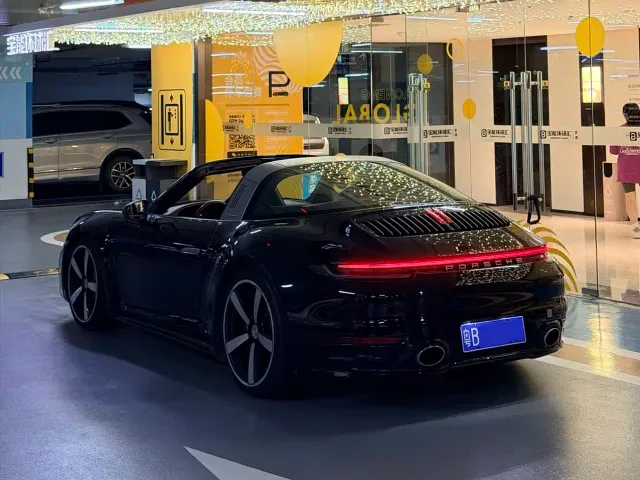 Porsche 911 — Фото автомобиля 5