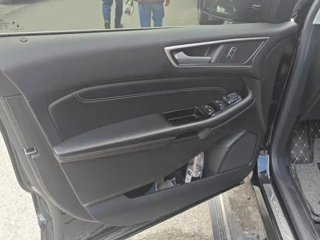 Ford Edge — Фото автомобиля 7