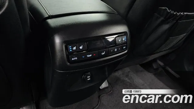 Hyundai Palisade Palisade Дизель 2.2 2WD — Фото автомобиля 19