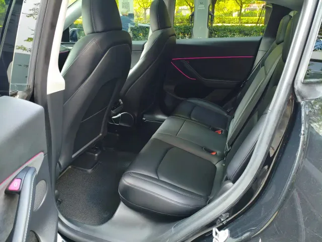 Tesla Model Y — Фото автомобиля 6