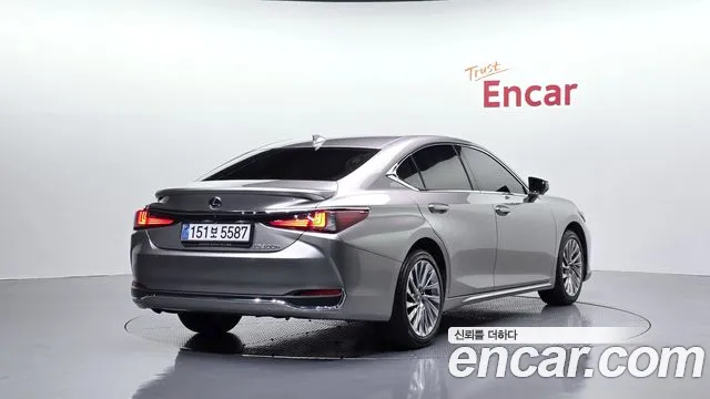 Lexus ES 7th Gen — Фото автомобиля 2