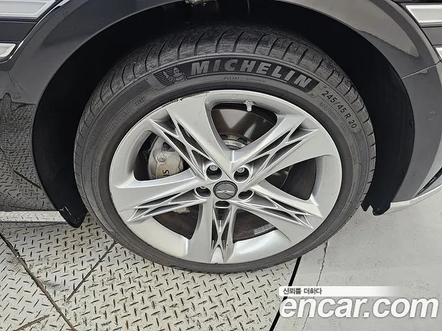 Genesis G90 Бензин 3.5 турбо AWD — Фото автомобиля 5