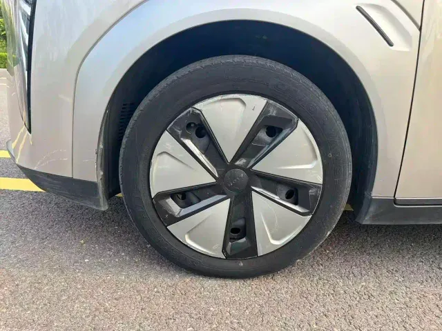 GAC Aion Y — Фото автомобиля 11