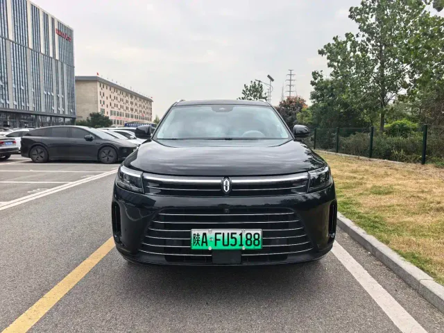 Aito M7 — Фото автомобиля 2