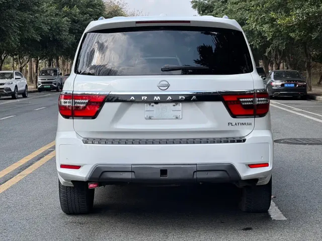 Nissan Patrol — Фото автомобиля 7