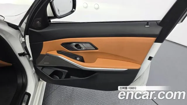BMW 3 Series G20 — Фото автомобиля 12