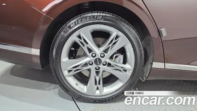 Genesis G90 RS4 — Фото автомобиля 5