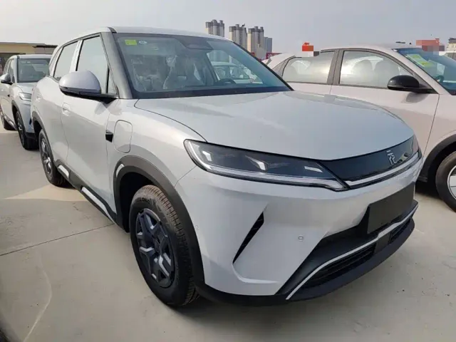 BYD Yuan UP — Фото автомобиля 3