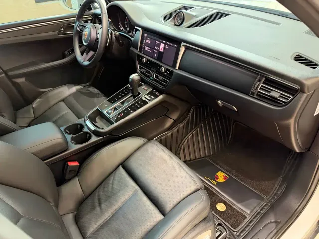 Porsche Macan — Фото автомобиля 12
