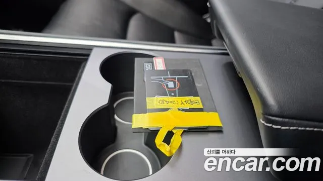 Tesla Model Y — Фото автомобиля 23