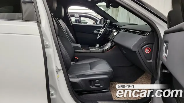 Land Rover Range Rover Velar Range Rover Velar 2.0 P250 Dynamic SE — Фото автомобиля 10