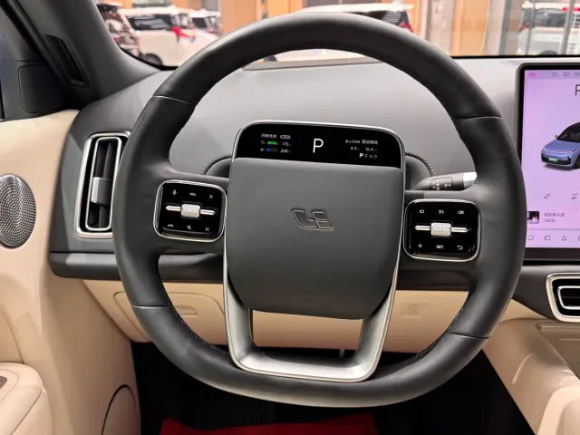 Li Auto L8 — Фото автомобиля 25