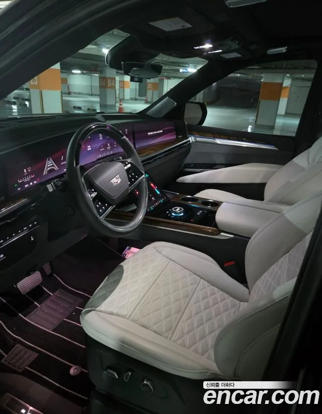 Cadillac Escalade 5th Gen — Фото автомобиля 4