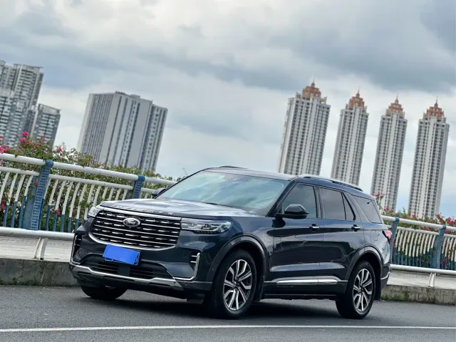 Фотография автомобиля — Ford Explorer