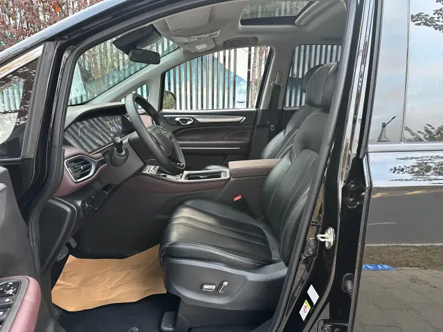 GAC Trumpchi M6 — Фото автомобиля 4