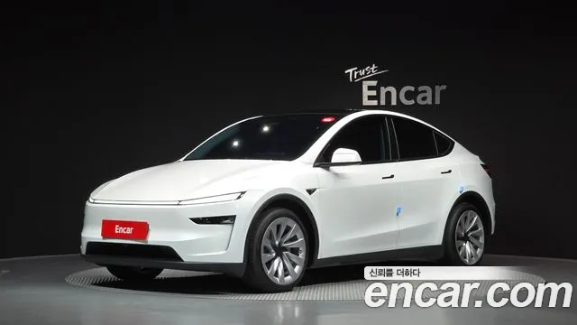Фотография автомобиля — Tesla Model Y