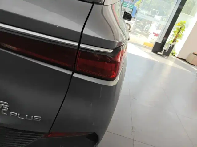 BYD Yuan PLUS — Фото автомобиля 7