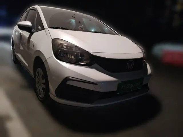 Honda Fit — Фото автомобиля 3