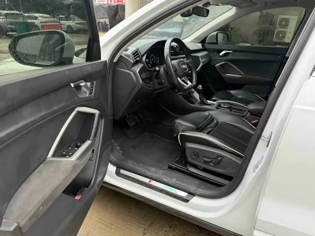 Audi Q3 — Фото автомобиля 5