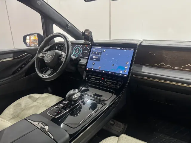 GAC Trumpchi M8 — Фото автомобиля 11