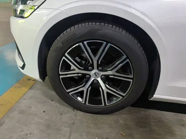 Volvo S60 — Фото автомобиля 22