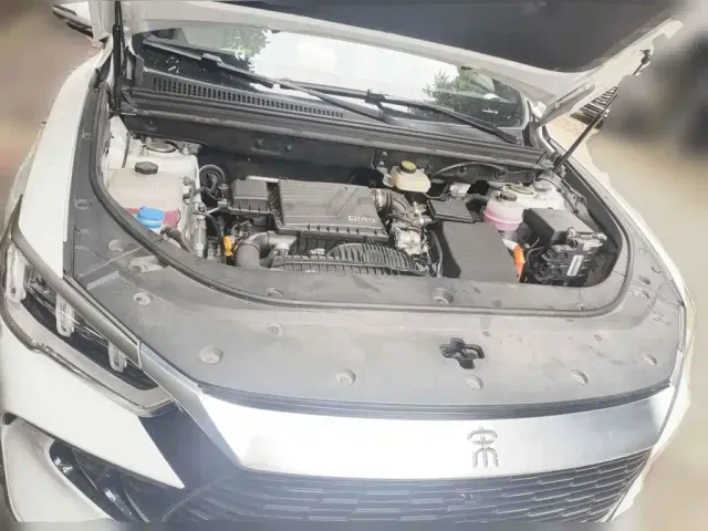 BYD Song Pro — Фото автомобиля 9