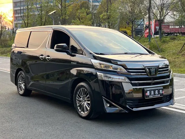 Toyota Vellfire — Фото автомобиля 3