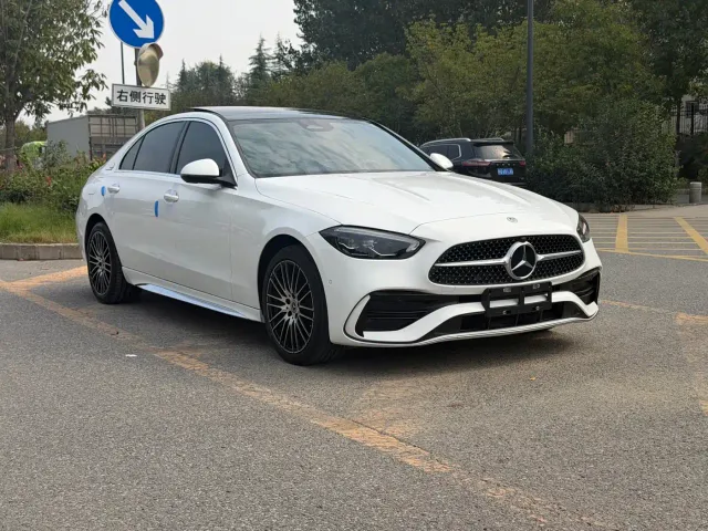 Mercedes-Benz C-Class — Фото автомобиля 3