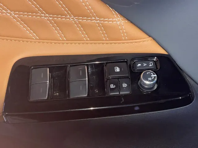 Toyota Avalon — Фото автомобиля 4