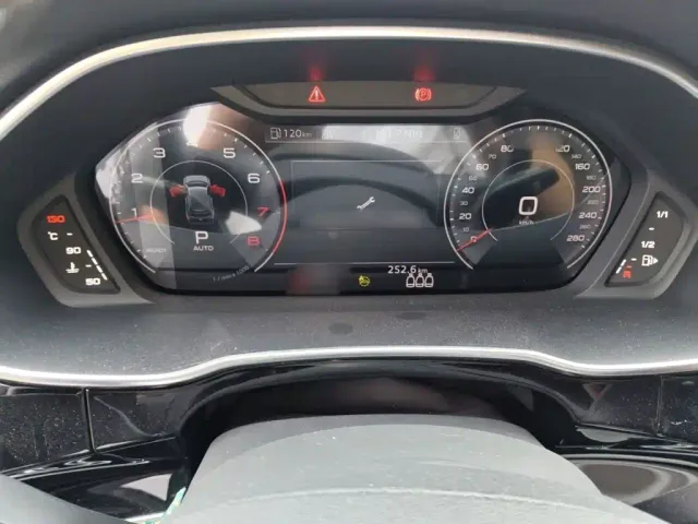 Audi Q3 — Фото автомобиля 3