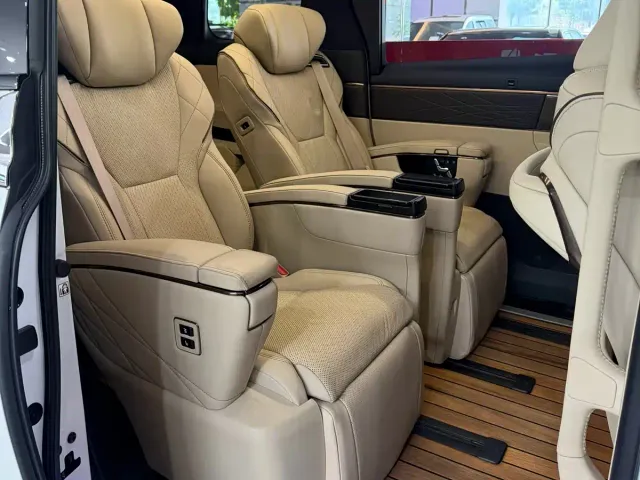 Toyota Alphard — Фото автомобиля 9