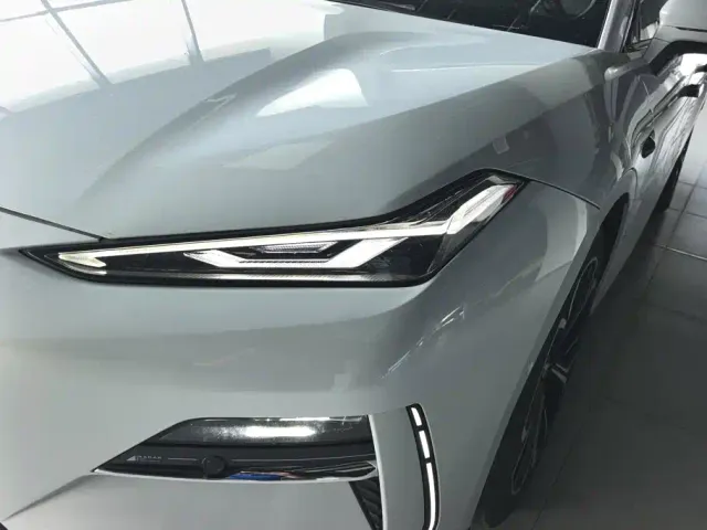 Geely Galaxy E8 — Фото автомобиля 5