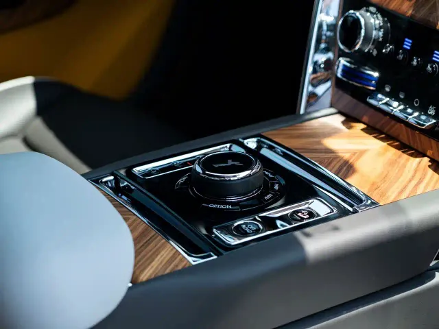 Rolls-Royce Cullinan — Фото автомобиля 27