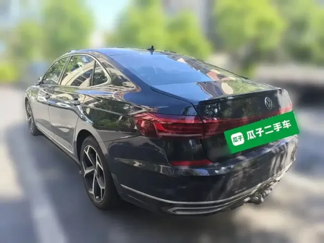 Volkswagen Passat — Фото автомобиля 24