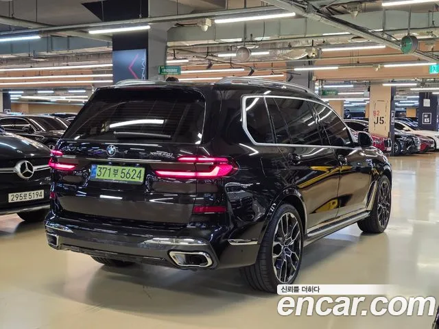 BMW X7 G07 — Фото автомобиля 2